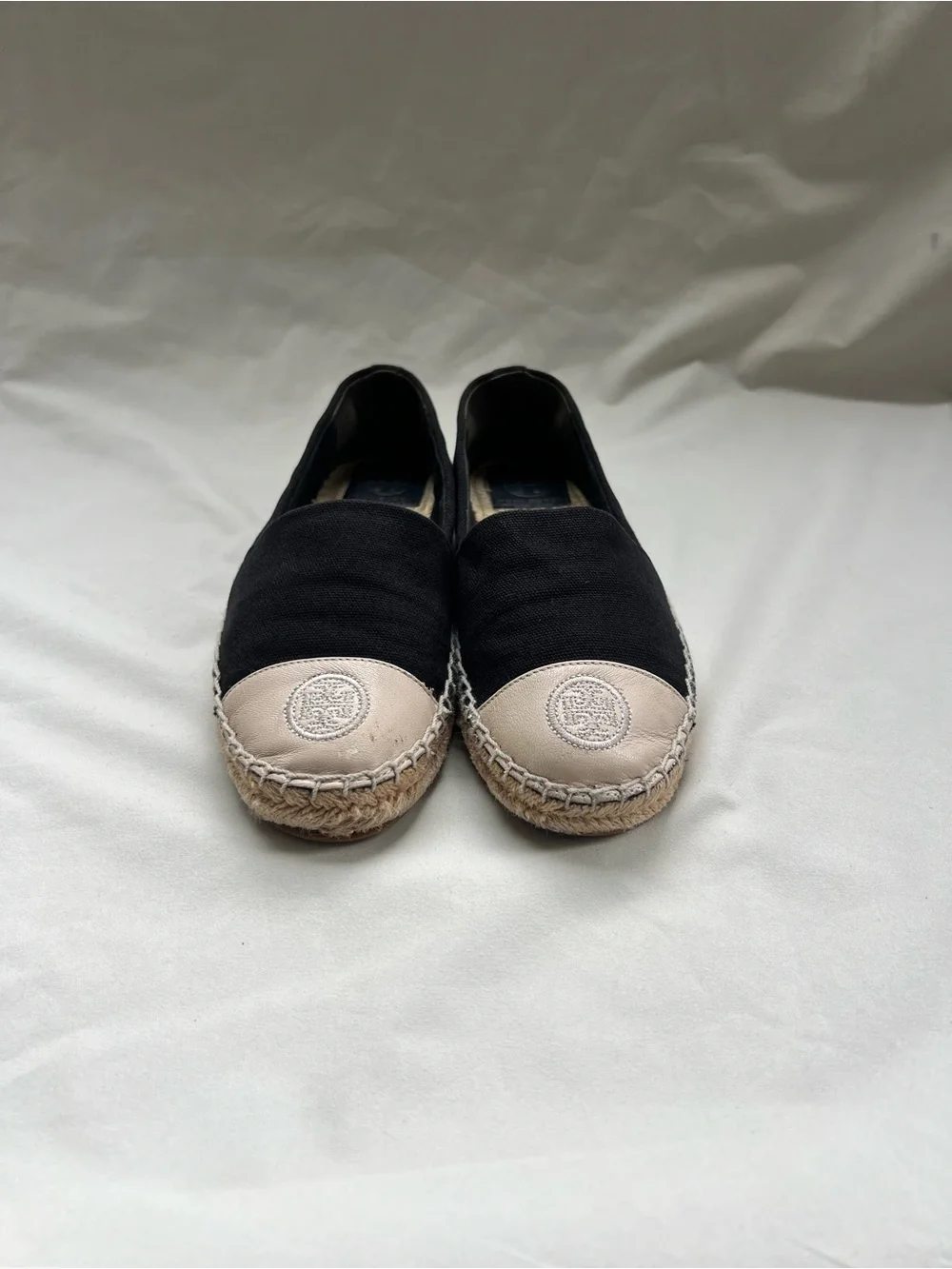 Tory Burch 5.5 6 Black Canvas Leather Logo Cap Toe Espadrille Flats Luxe Travel